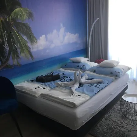 Silverlux Apartment *